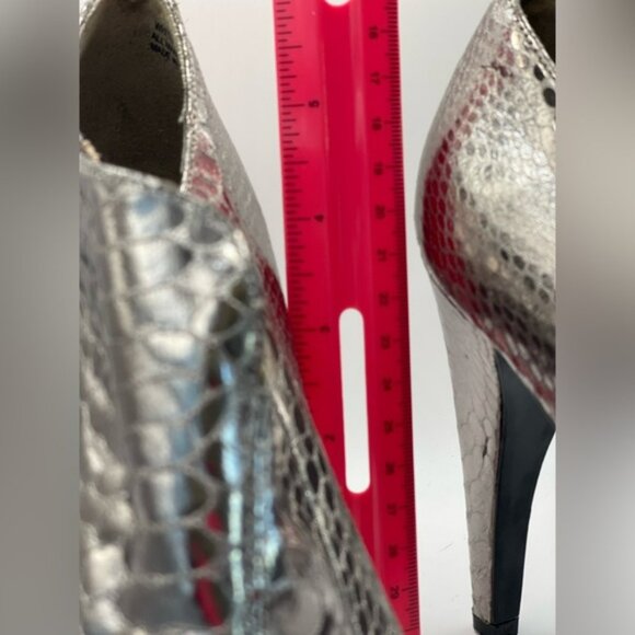 Sam Edelman Whitely Spike Silver Patent Leather Faux Snake Skin Heel Whimsical 8 - Picture 5 of 9